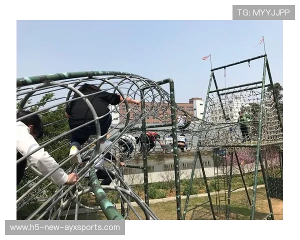 世界滑板学校在青训中增加文化与创意课程促进学员综合素养提升